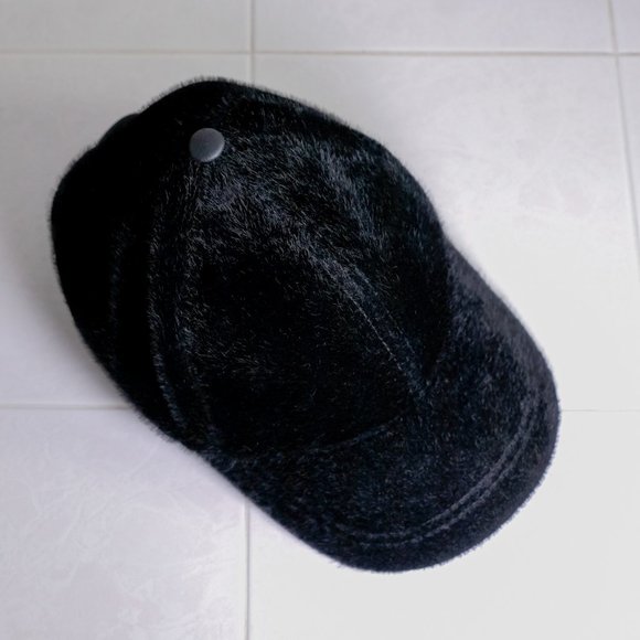 Faux fur cap - Picture 5 of 5